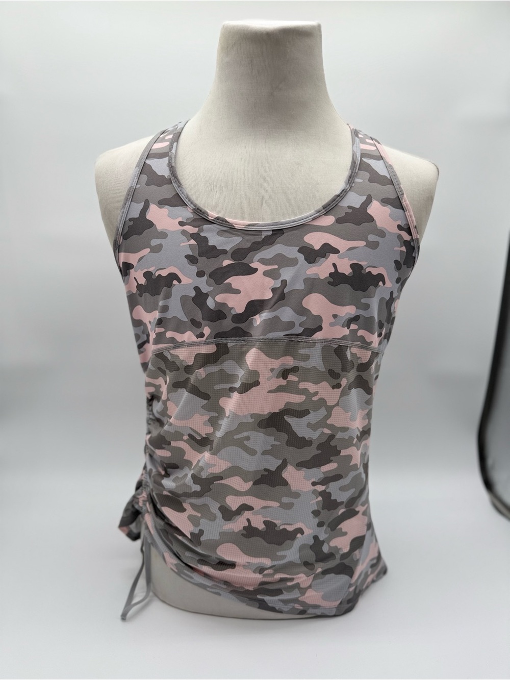 Women’s Fabletics Active Cashel Curved Cinched Camouflage Tank Top Size XL NWT